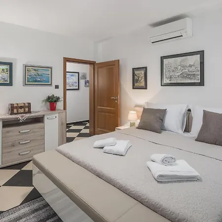 Amazing In With Kitchen