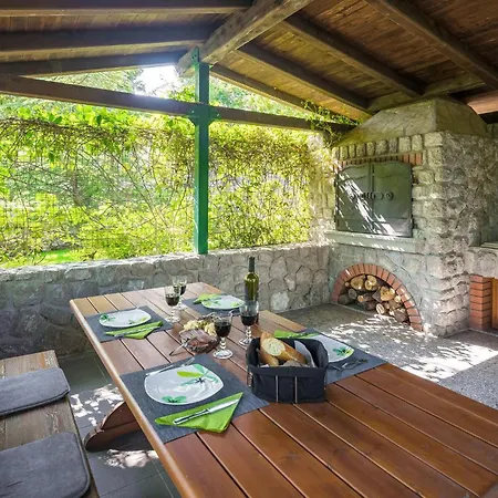 Apartament Amazing In With Kitchen Buzet