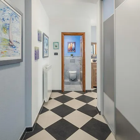 Apartament Amazing In With Kitchen *