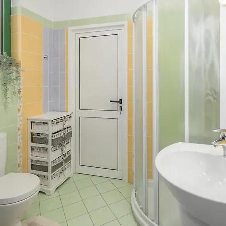 Apartament Amazing In With Kitchen