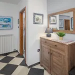 Lägenhet Cozy In Buzet