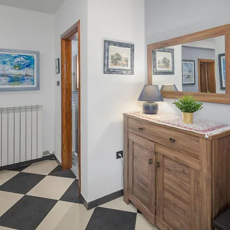 Διαμέρισμα Amazing In With Kitchen Buzet