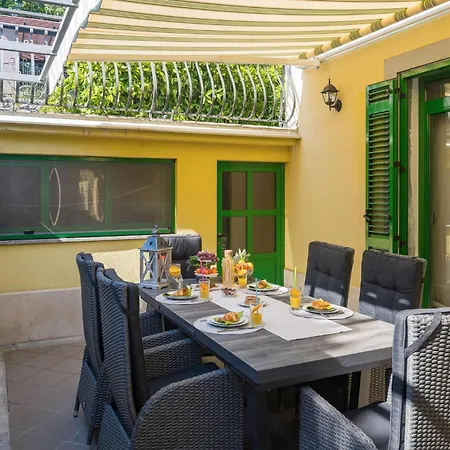Amazing In With Kitchen *